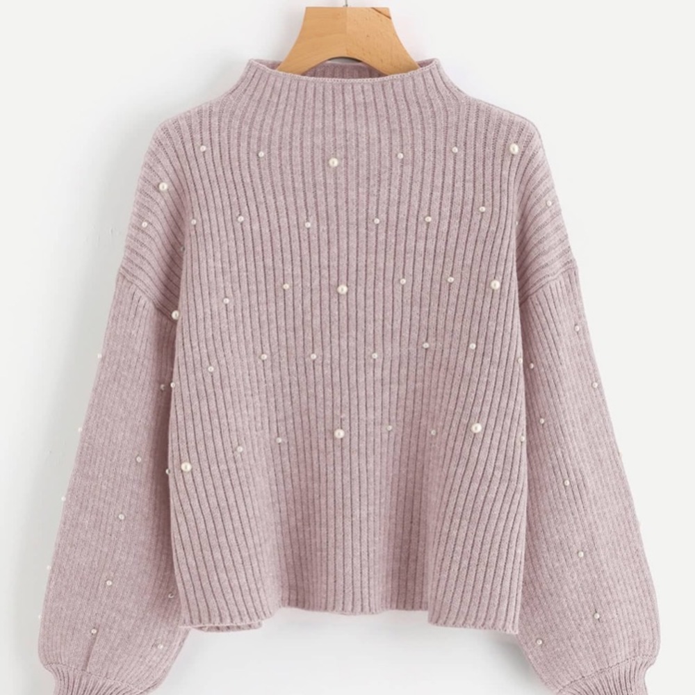Adorable pearl light pink sweater!